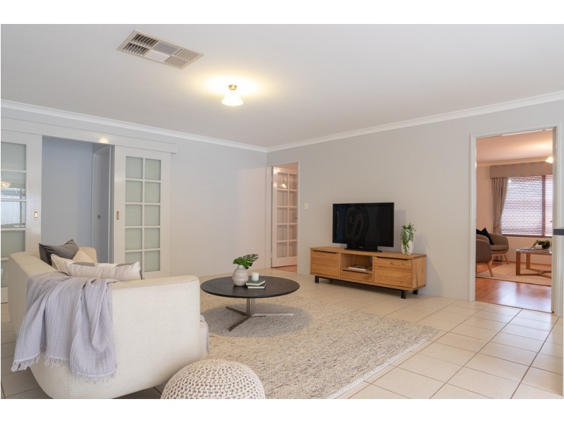 11 Cornell Place, East Cannington WA 6107