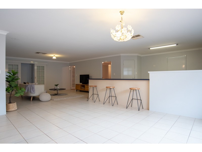 11 Cornell Place, East Cannington WA 6107
