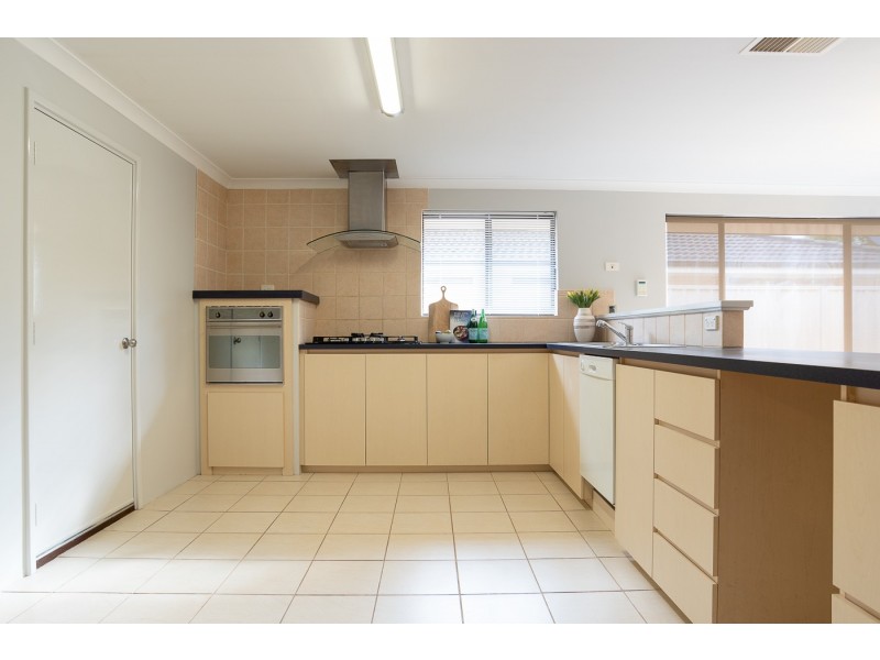 11 Cornell Place, East Cannington WA 6107