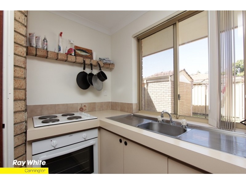 4/9 Lloyd Street, Cannington WA 6107