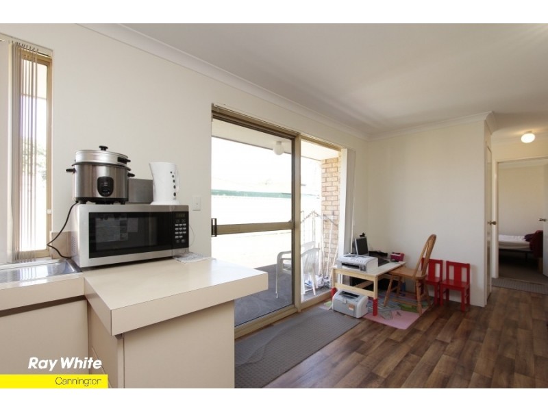 4/9 Lloyd Street, Cannington WA 6107