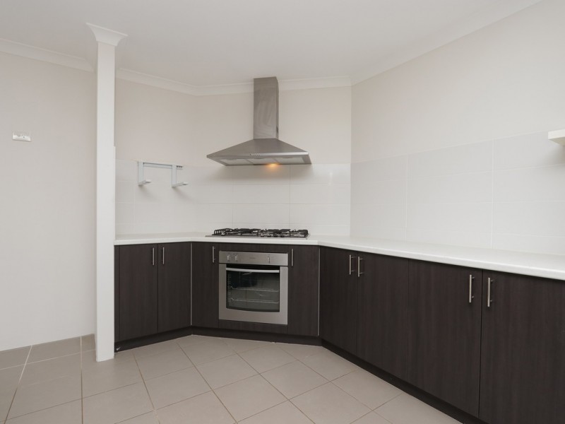 12 Tristram Lane, Wattle Grove WA 6107