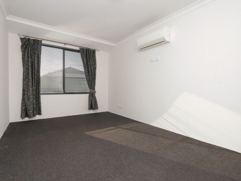 12 Tristram Lane, Wattle Grove WA 6107
