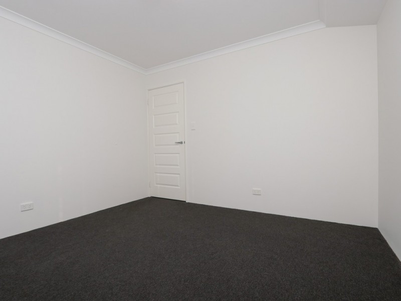 12 Tristram Lane, Wattle Grove WA 6107