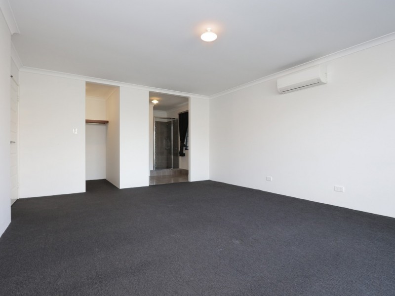 12 Tristram Lane, Wattle Grove WA 6107