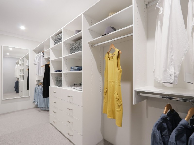 18 Whiteoak Way, Piara Waters WA 6112