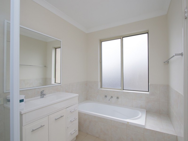 8A Morgan Street, Cannington WA 6107