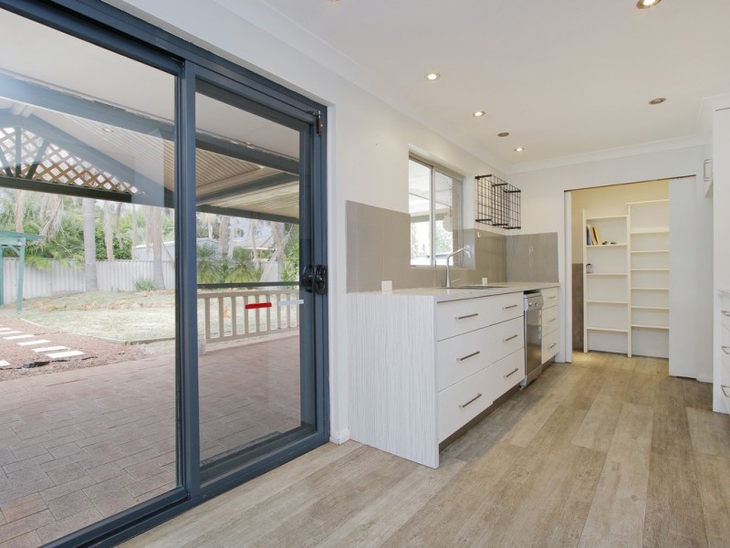 30 Clovertree Street, Maddington WA 6109