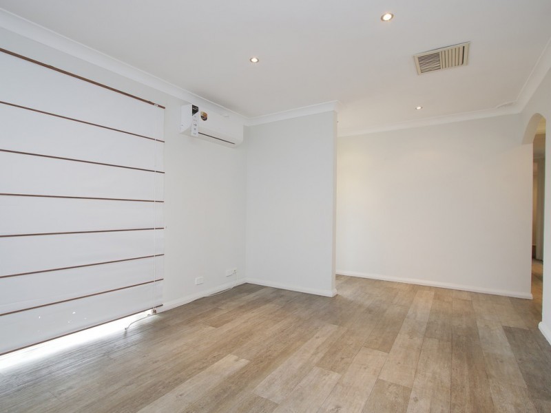 30 Clovertree Street, Maddington WA 6109