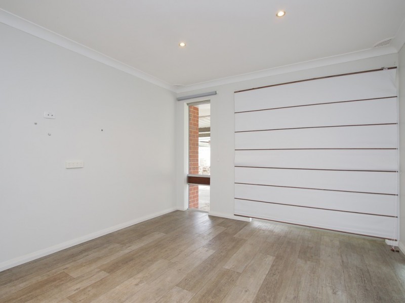 30 Clovertree Street, Maddington WA 6109