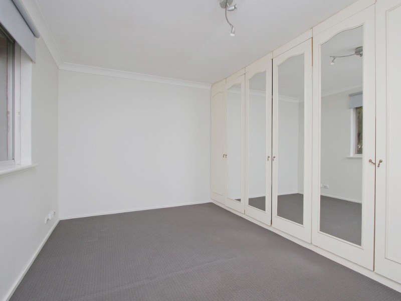 30 Clovertree Street, Maddington WA 6109