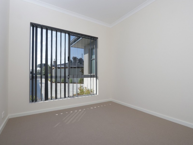 39B Saturn Street, Beckenham WA 6107