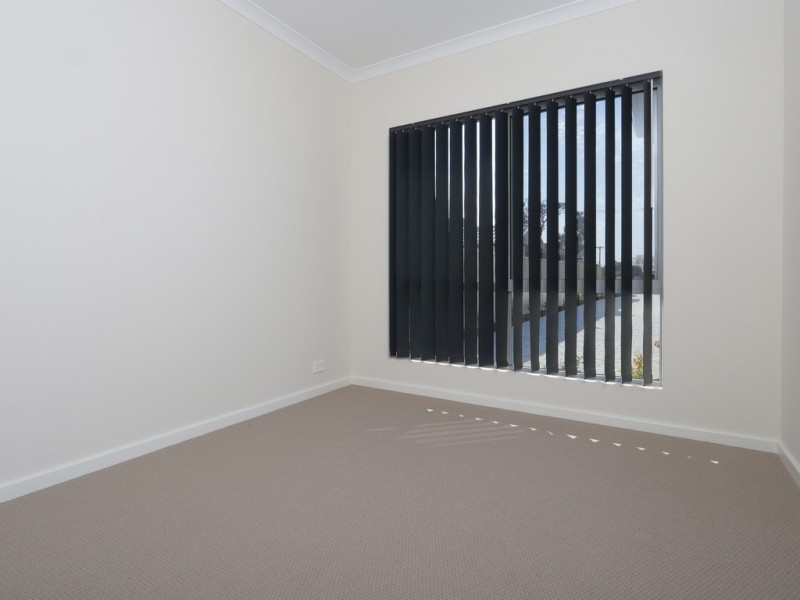 39B Saturn Street, Beckenham WA 6107