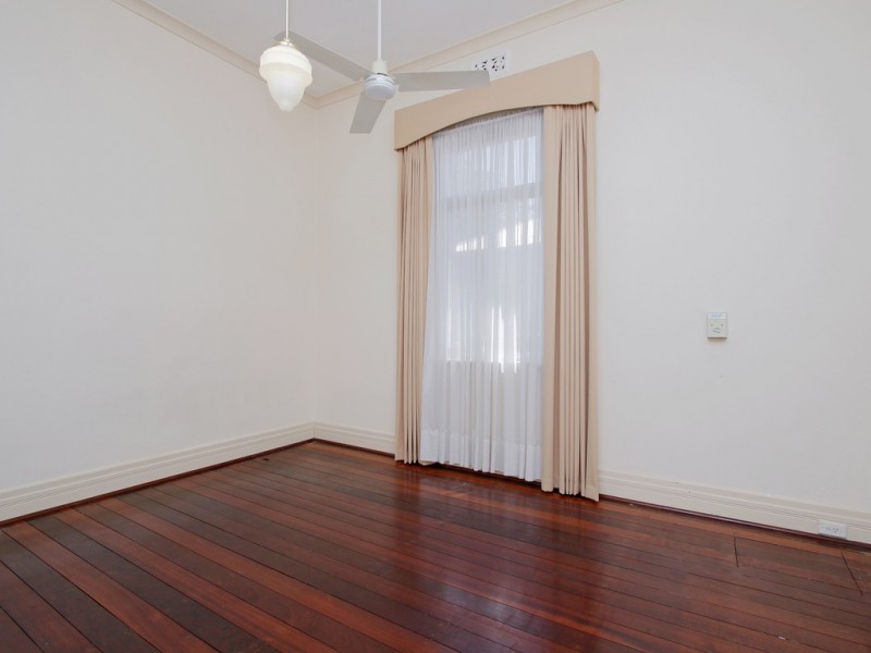 35 Kent Street, Victoria Park WA 6100