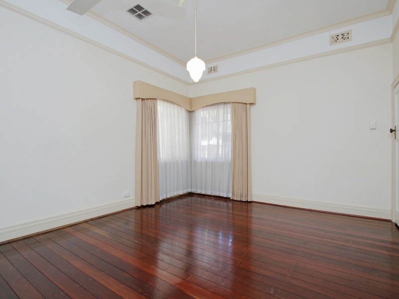 35 Kent Street, Victoria Park WA 6100