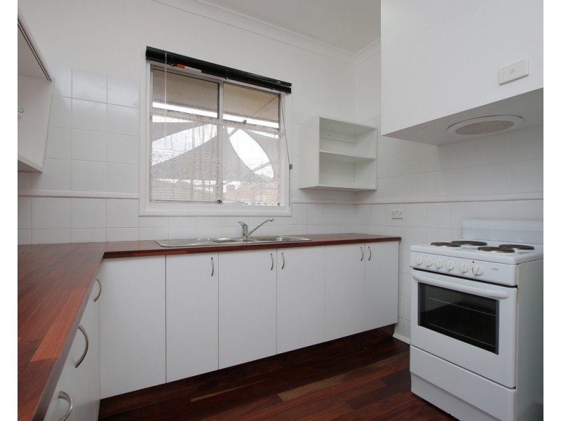 10 Abbott Way, Wilson WA 6107