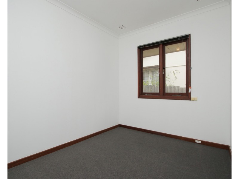 10 Abbott Way, Wilson WA 6107