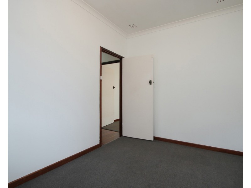 10 Abbott Way, Wilson WA 6107