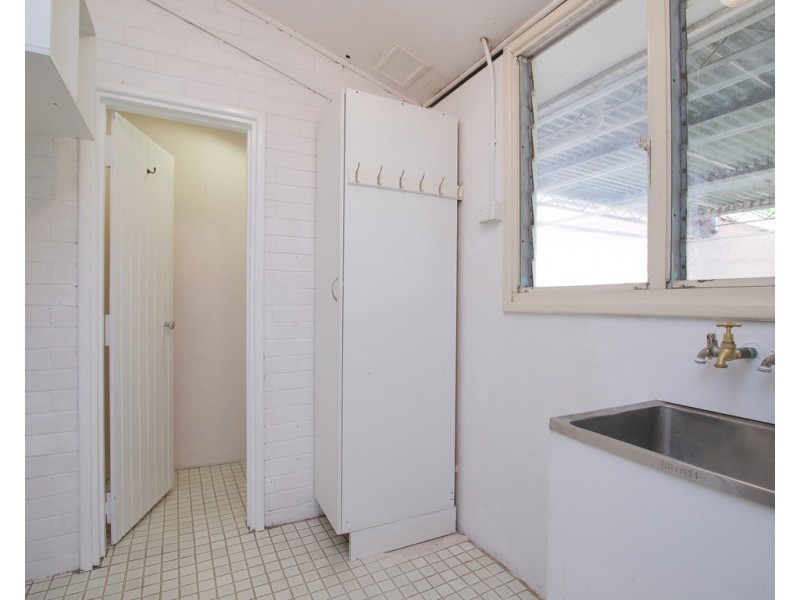10 Abbott Way, Wilson WA 6107