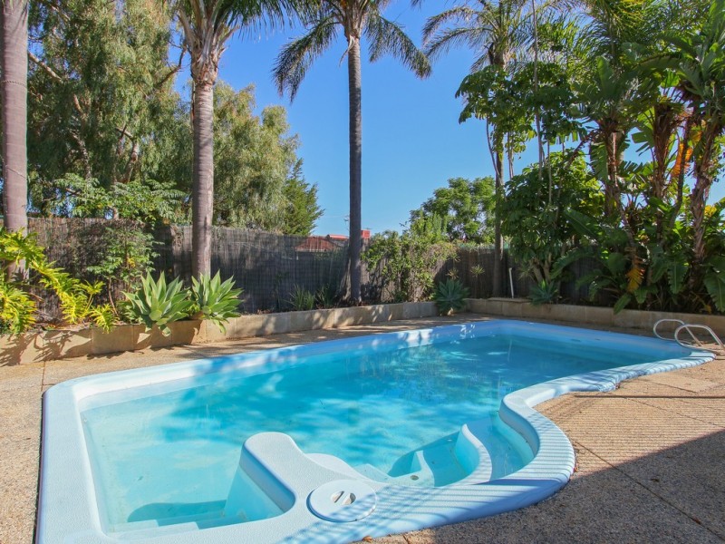 41 Sheoak Rd, Maddington WA 6109