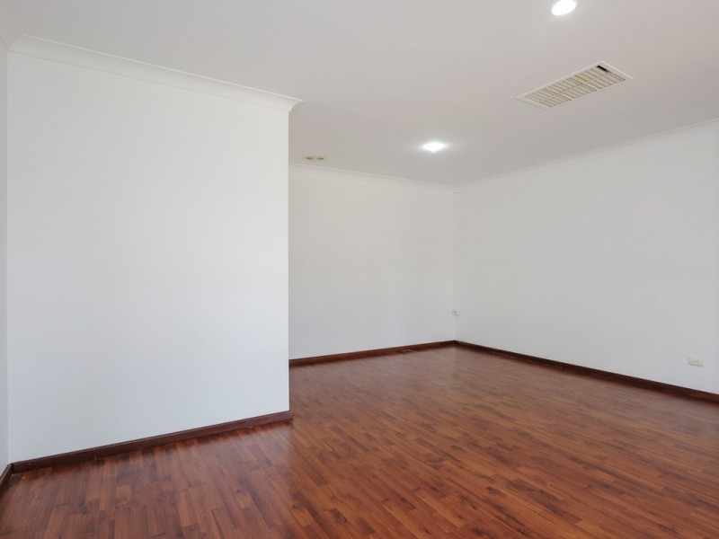 41 Sheoak Rd, Maddington WA 6109