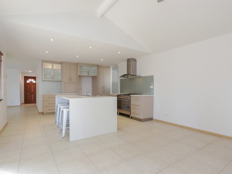 41 Sheoak Rd, Maddington WA 6109