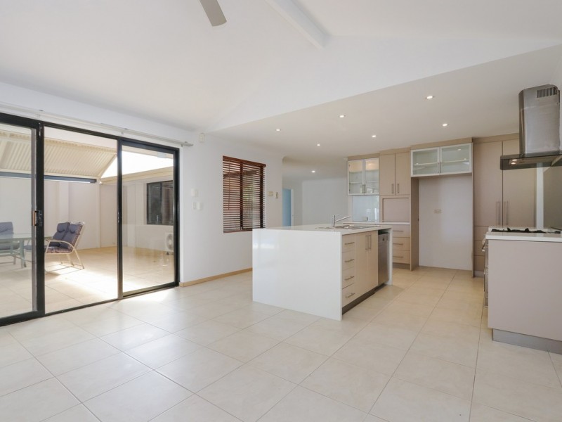 41 Sheoak Rd, Maddington WA 6109