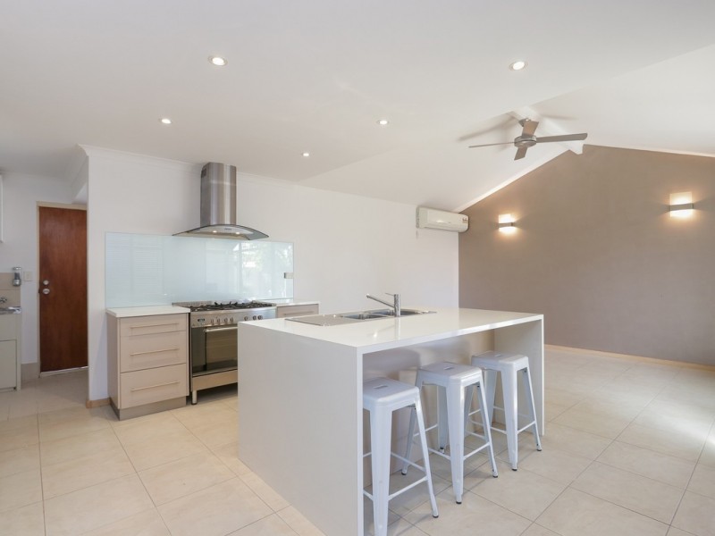 41 Sheoak Rd, Maddington WA 6109