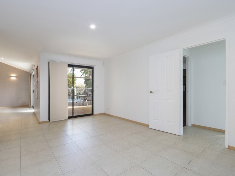 41 Sheoak Rd, Maddington WA 6109