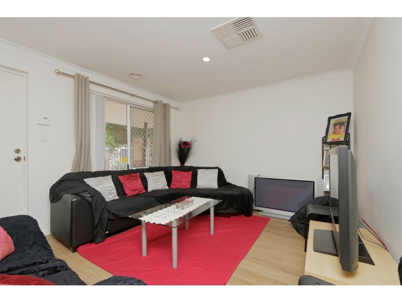 2/38 Woodloes Street, Cannington WA 6107