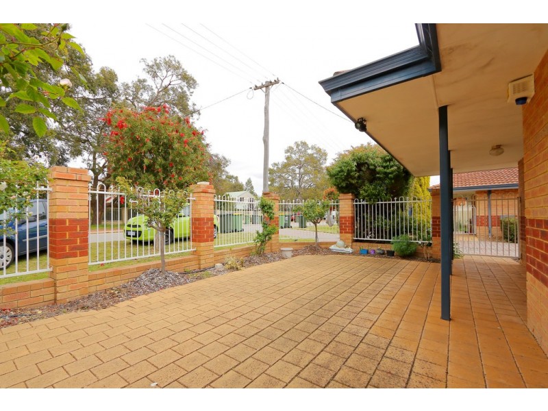 2/38 Woodloes Street, Cannington WA 6107