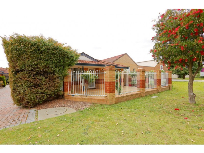 2/38 Woodloes Street, Cannington WA 6107