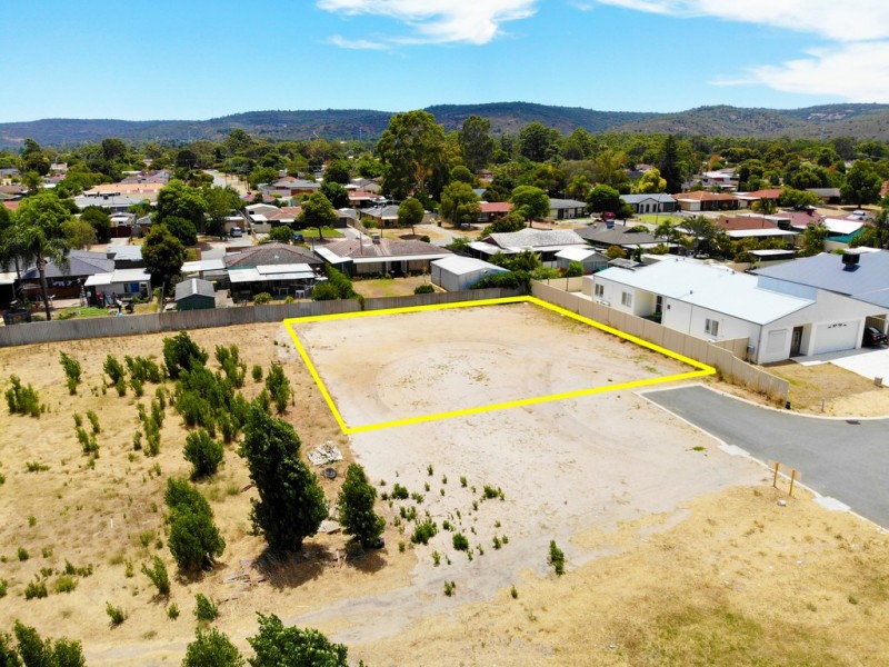 23 Hazelwood Road, Maddington WA 6109