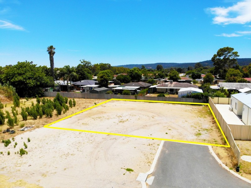 23 Hazelwood Road, Maddington WA 6109