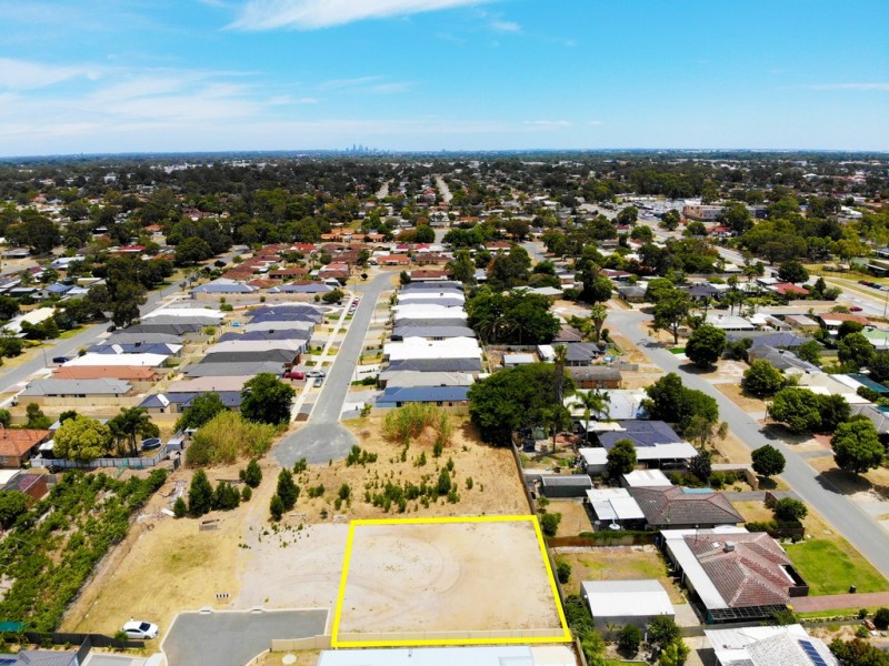 23 Hazelwood Road, Maddington WA 6109