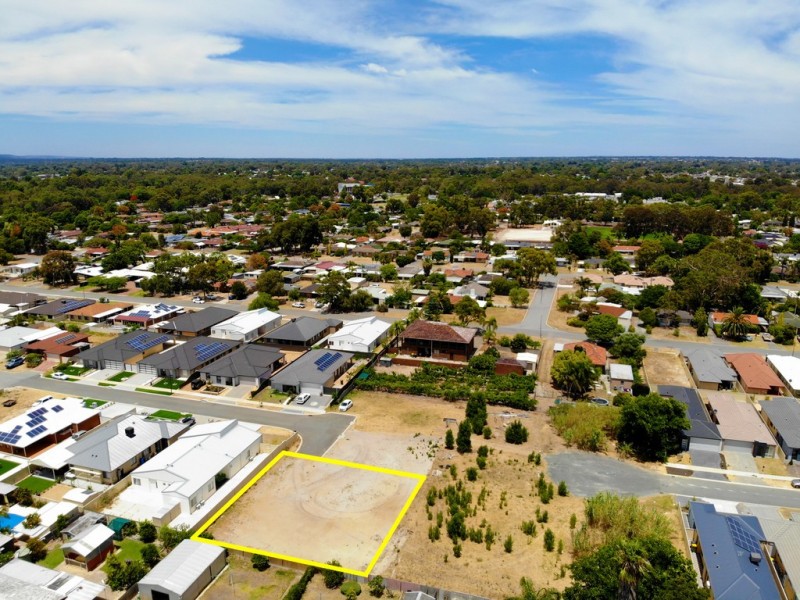 23 Hazelwood Road, Maddington WA 6109