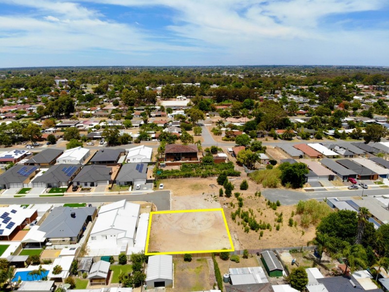 23 Hazelwood Road, Maddington WA 6109