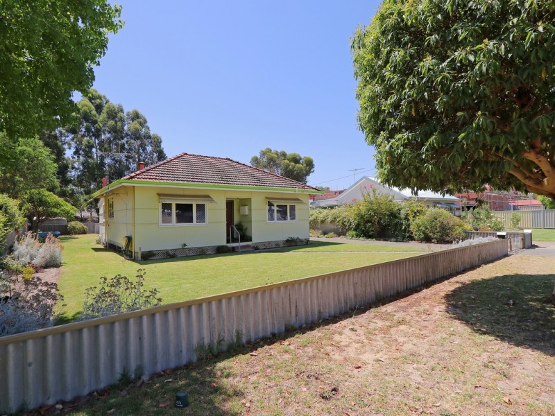 45 Jubilee Street, Beckenham WA 6107
