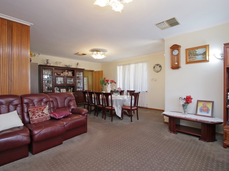 5 Stonehouse Crescent, Bentley WA 6102