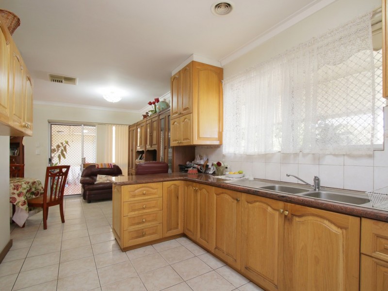 5 Stonehouse Crescent, Bentley WA 6102