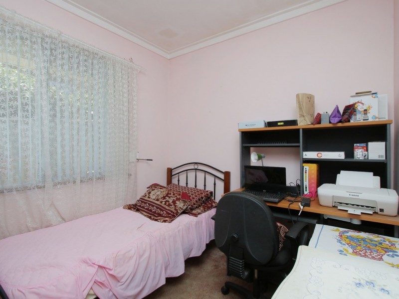 5 Stonehouse Crescent, Bentley WA 6102