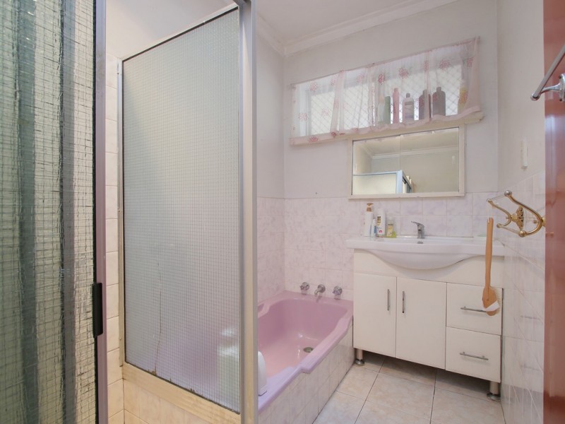 5 Stonehouse Crescent, Bentley WA 6102