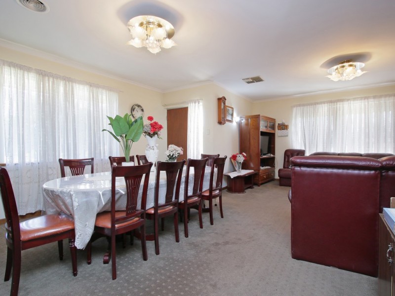 5 Stonehouse Crescent, Bentley WA 6102