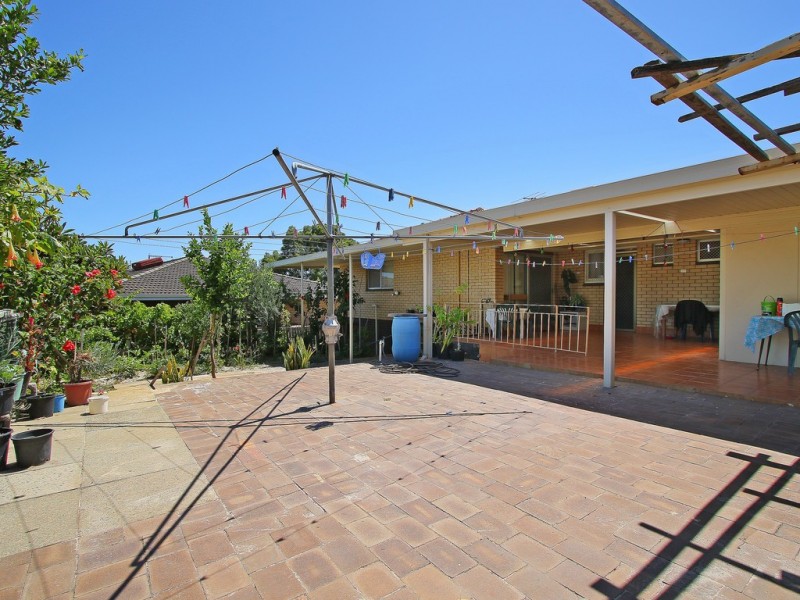 5 Stonehouse Crescent, Bentley WA 6102