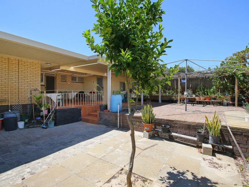 5 Stonehouse Crescent, Bentley WA 6102