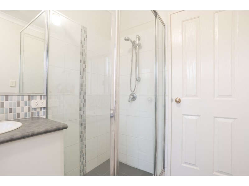 1/122 Thomas Street, Queens Park WA 6107