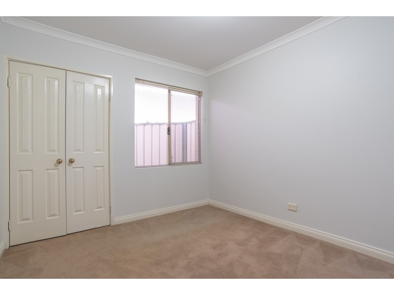 1/122 Thomas Street, Queens Park WA 6107