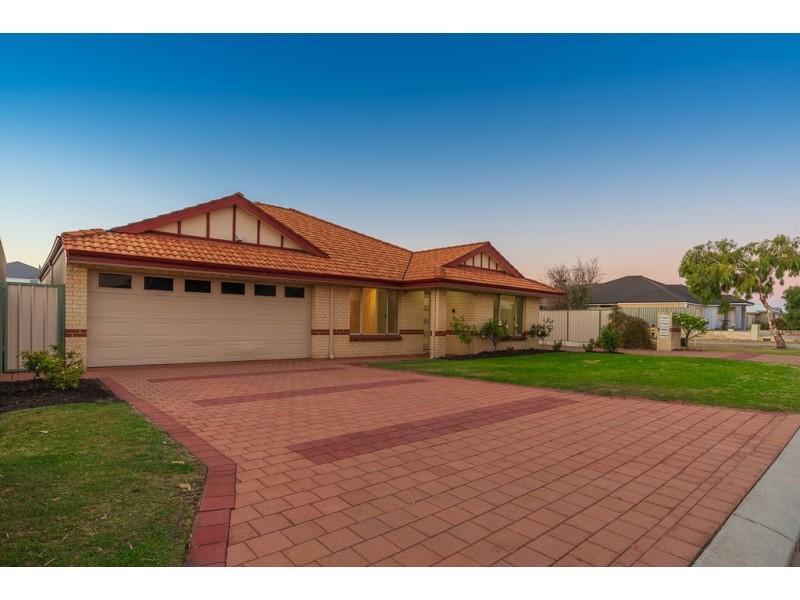 1/122 Thomas Street, Queens Park WA 6107