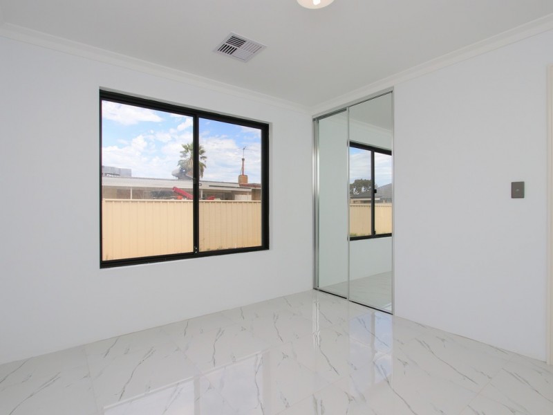 2/180 William Street, Beckenham WA 6107