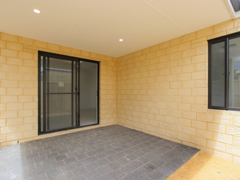 2/180 William Street, Beckenham WA 6107